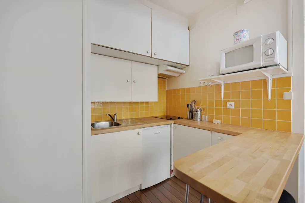Cuisine - Studio Meublé au Calme à Paris 2ème