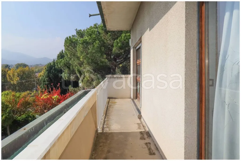 Balcon - Spacious Villa with Garden in Giaveno