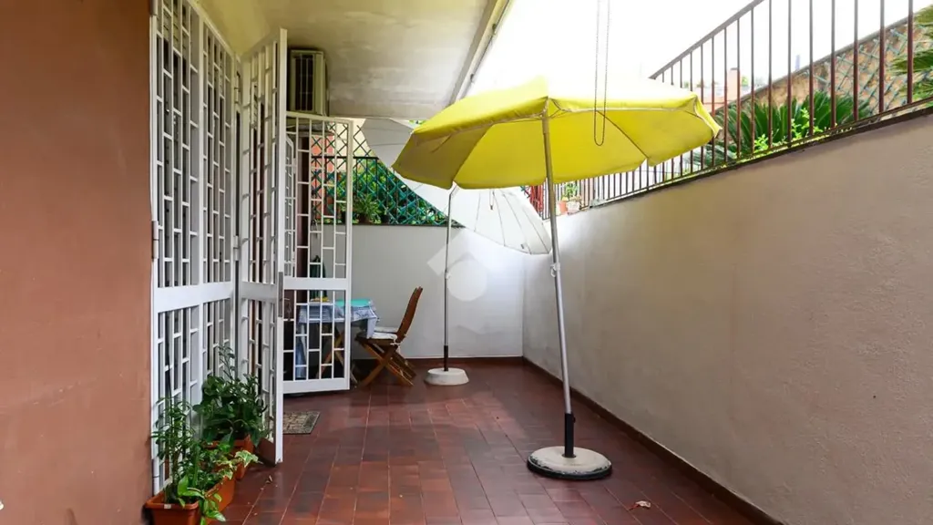 Terrazza - Triplex with Garden in Rome