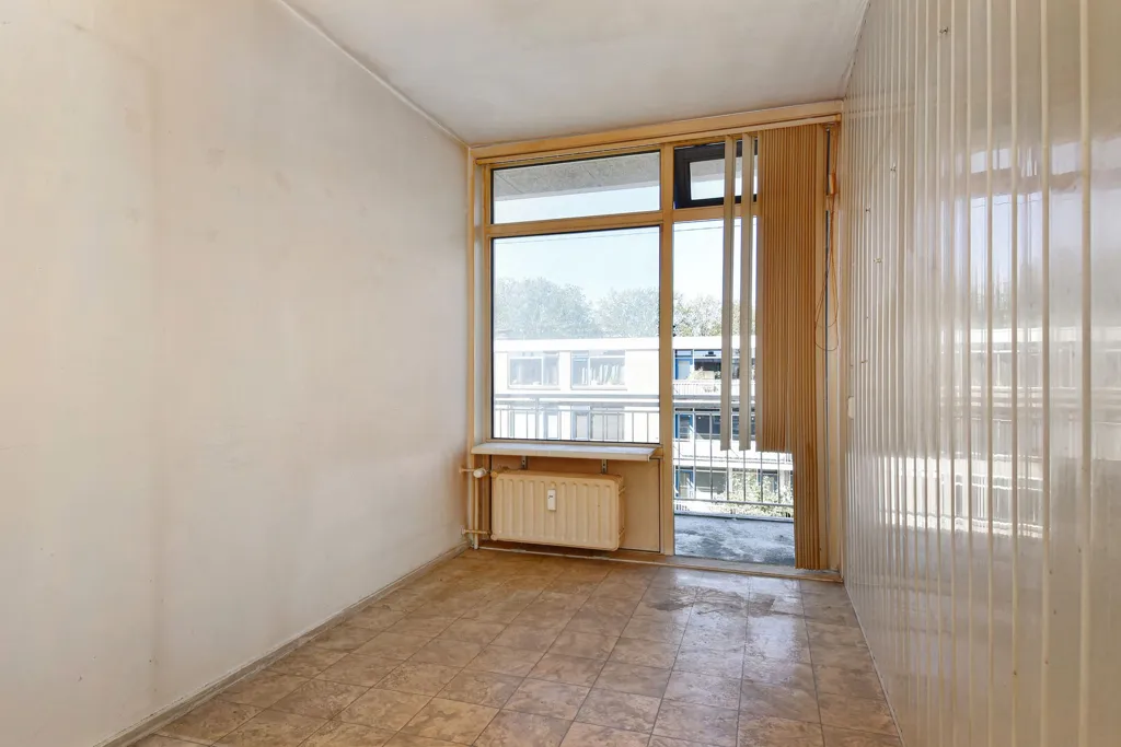 Toad - 4-Bedroom Apartment with Balcony near Delft