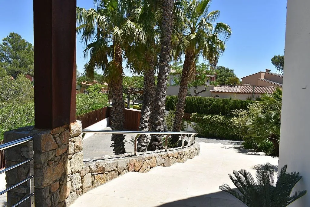 Terrasse - Chalet with Pool and Terrace in Bonmont