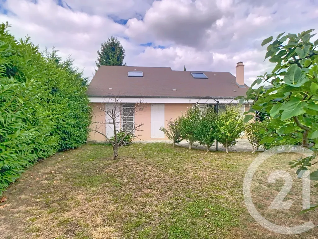 Aed - Charming House with Garden in Thiais
