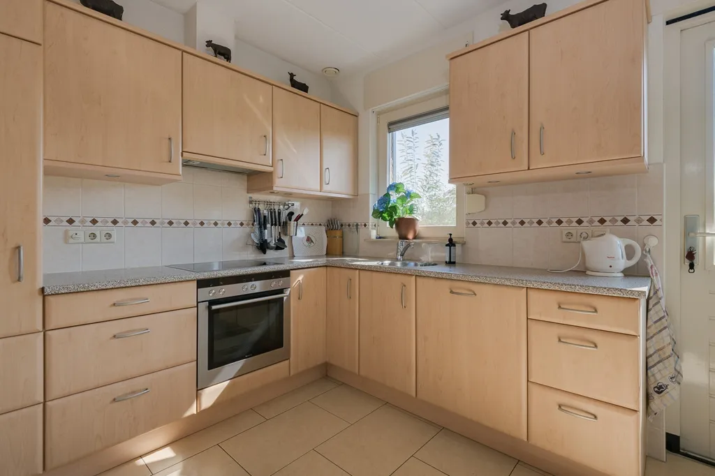 Cuisine - Villa with Garden and Pool in Westendorp