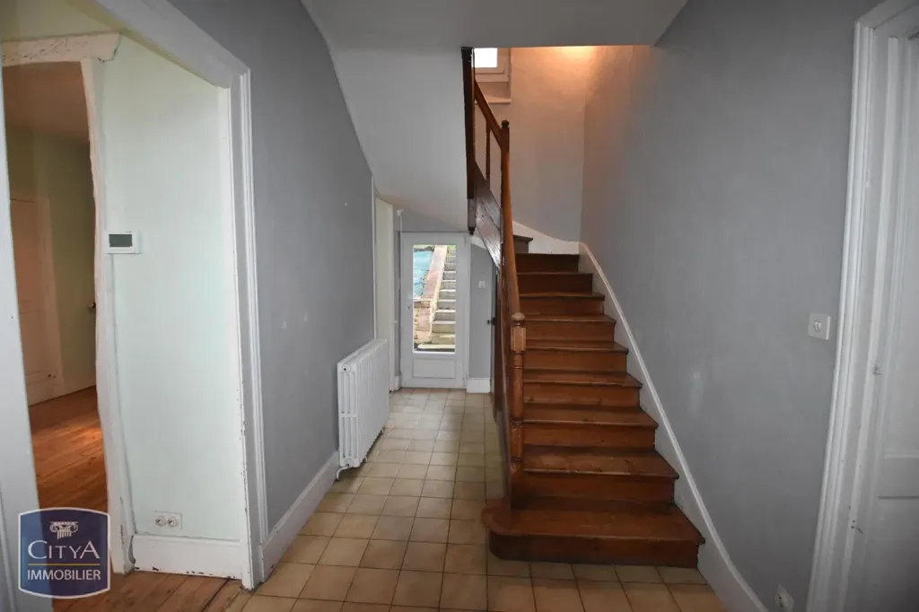Toad - Charming Stone House with Patio in Agen