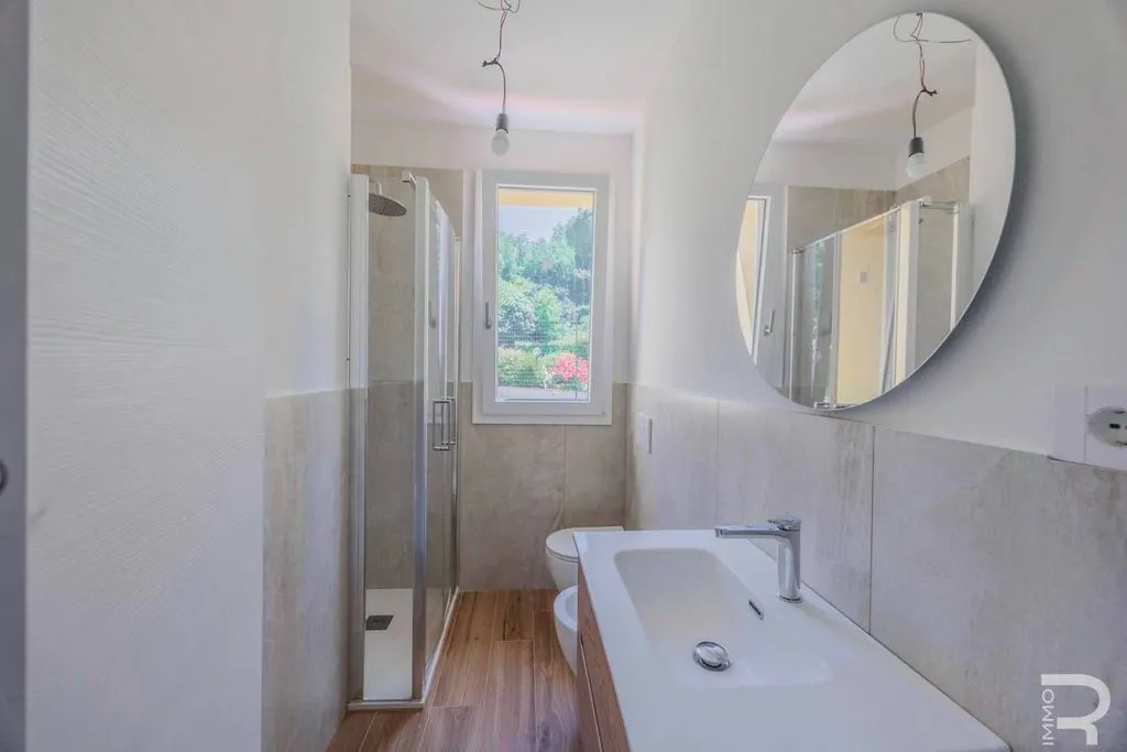 Bagni - Modern Villa with Solar Panels in Reggello