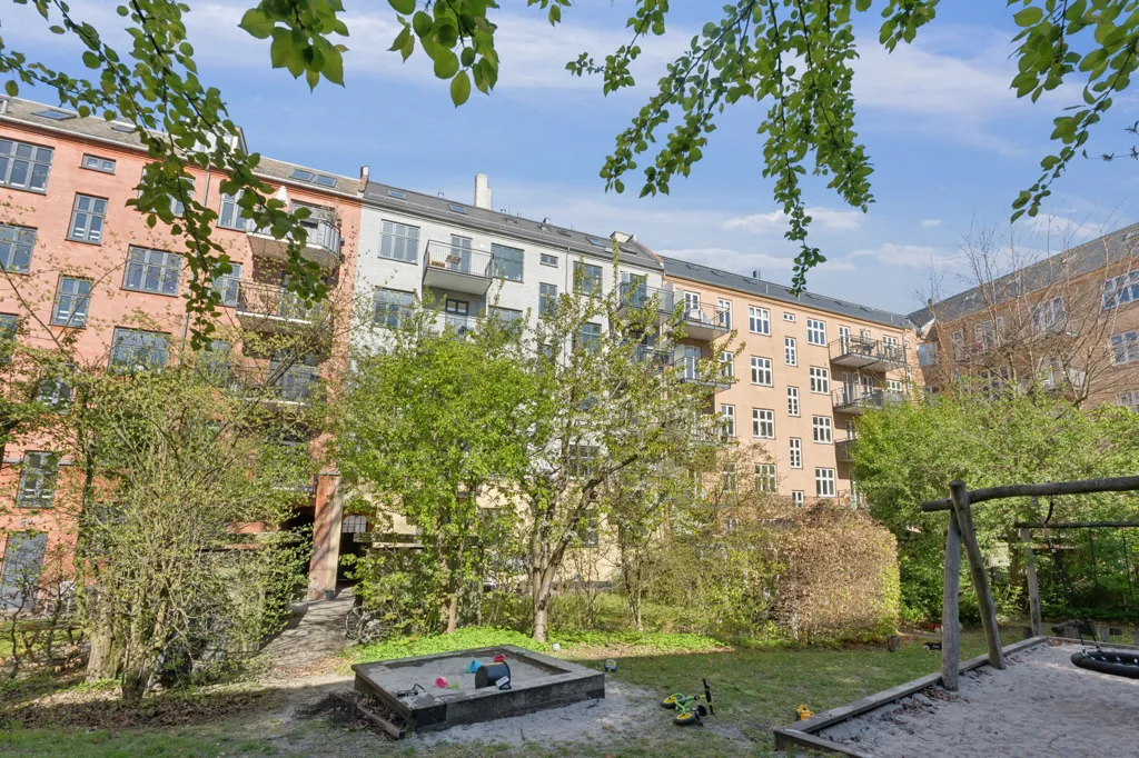 Jardin - Renovated Apartment with Metro Access in Frederiksberg