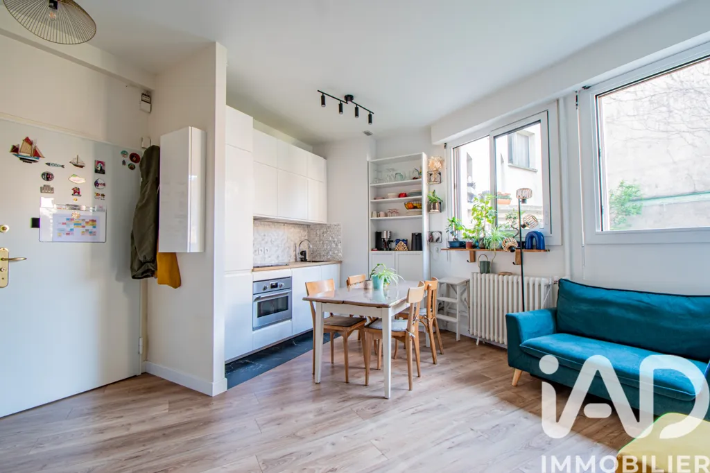 Soggiorno - Quiet 2-Bed Flat with Garden View in Montrouge