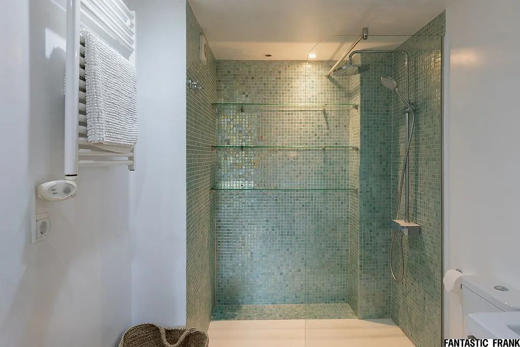 Bathrooms - Apartment with Sea View and Pool in Santa Eulària