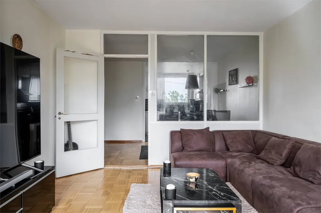 Living Room - Apartment with Balcony on 4th Floor in Skogås