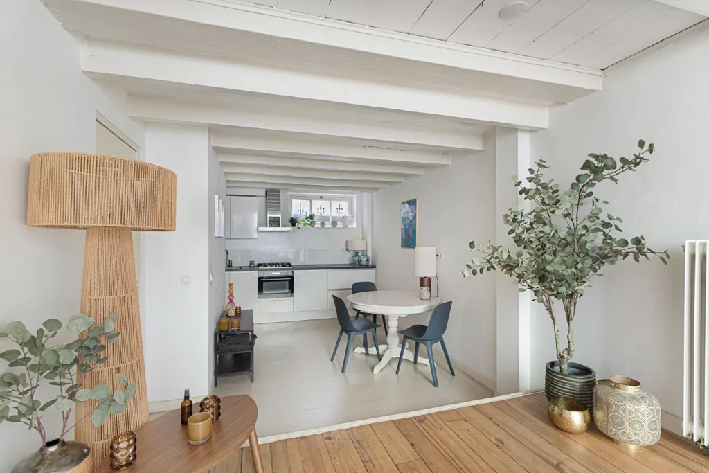 Söögituba - Historic Canal House with Two Units in Amsterdam