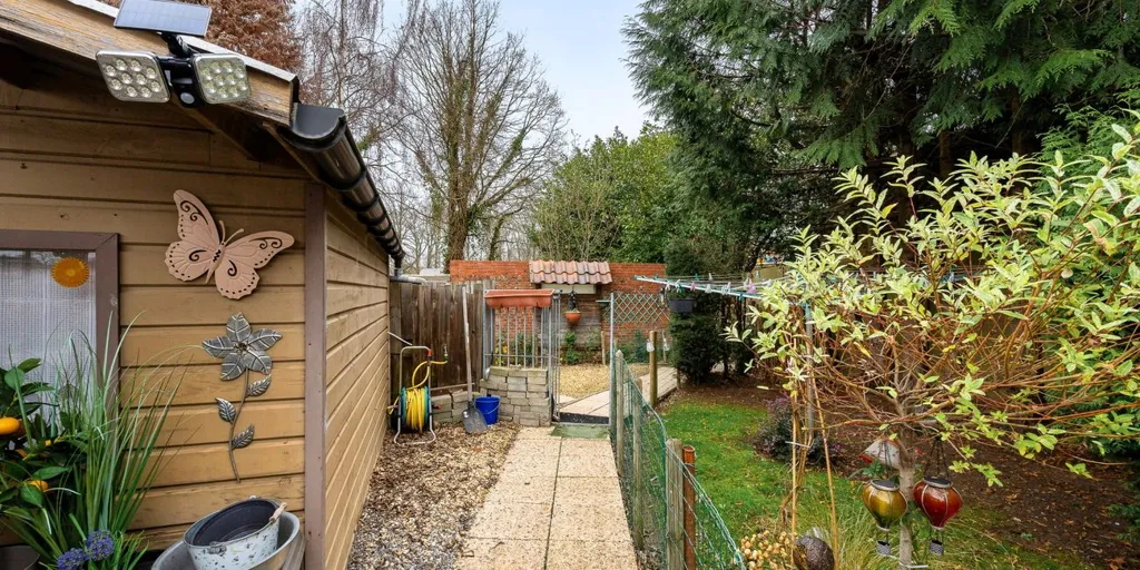 Aed - Half-Open Building with Large Garden in Lummen
