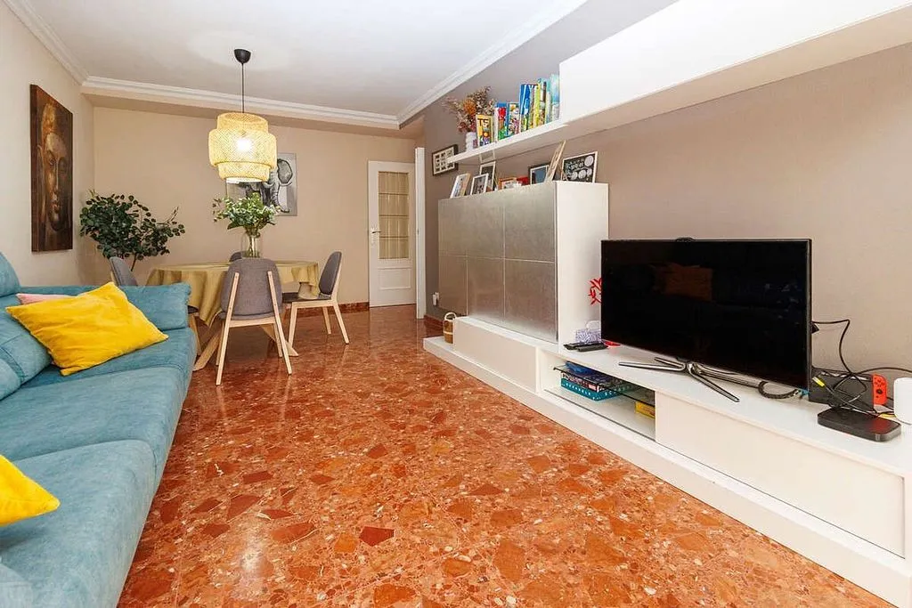 Soggiorno - Apartment with Balcony in Albal