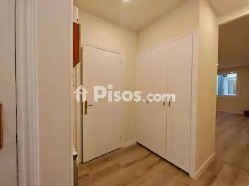 Esik - Reform Apartment with Balcony in Eixample