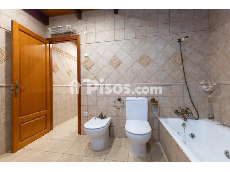 Bathrooms - Restored Rustic House with Garden in Carcaixent