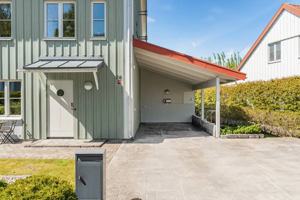 Välivaade - Family-friendly Duplex with Garden in Nyköping