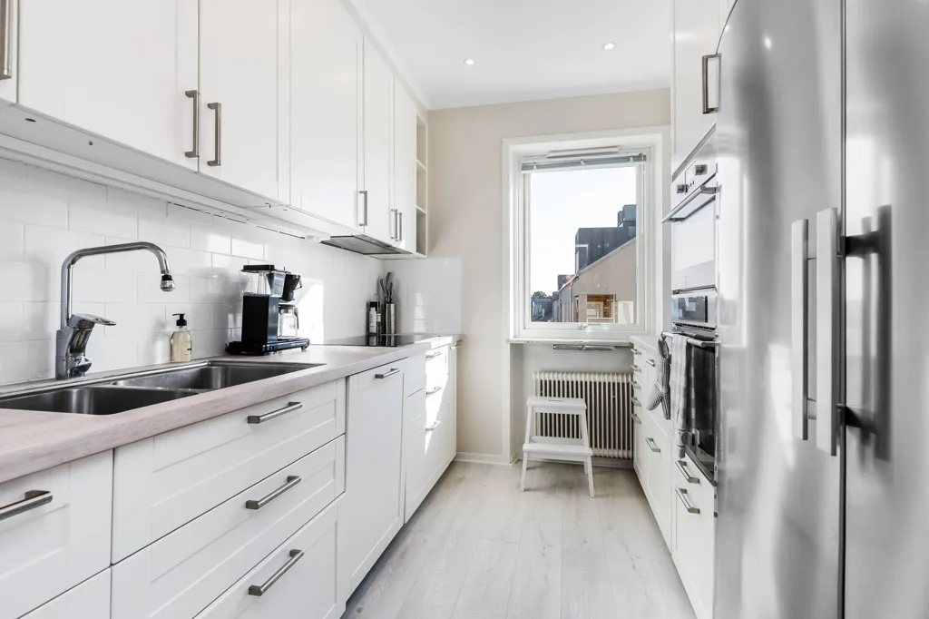 Cuisine - Stylish Apartment with Balcony in Central Strängnäs
