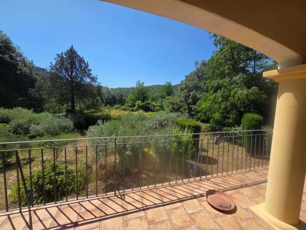 Terrass - Charming Villa with Terrace in Cendras