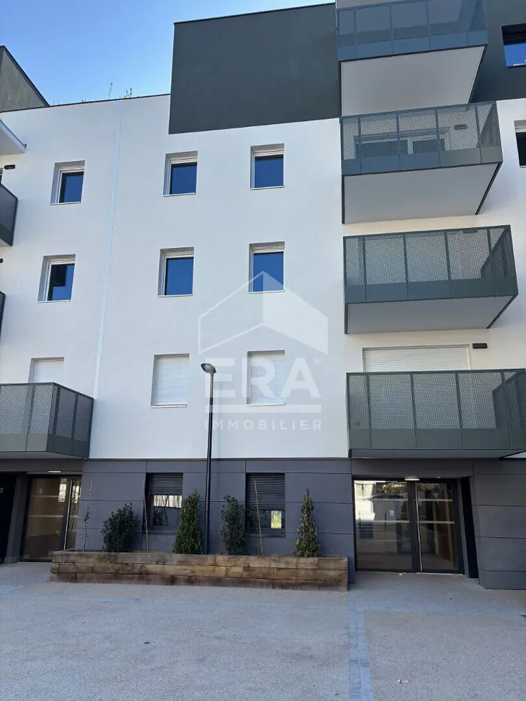 Extérieur - Box Fermé à Thonon-les-Bains