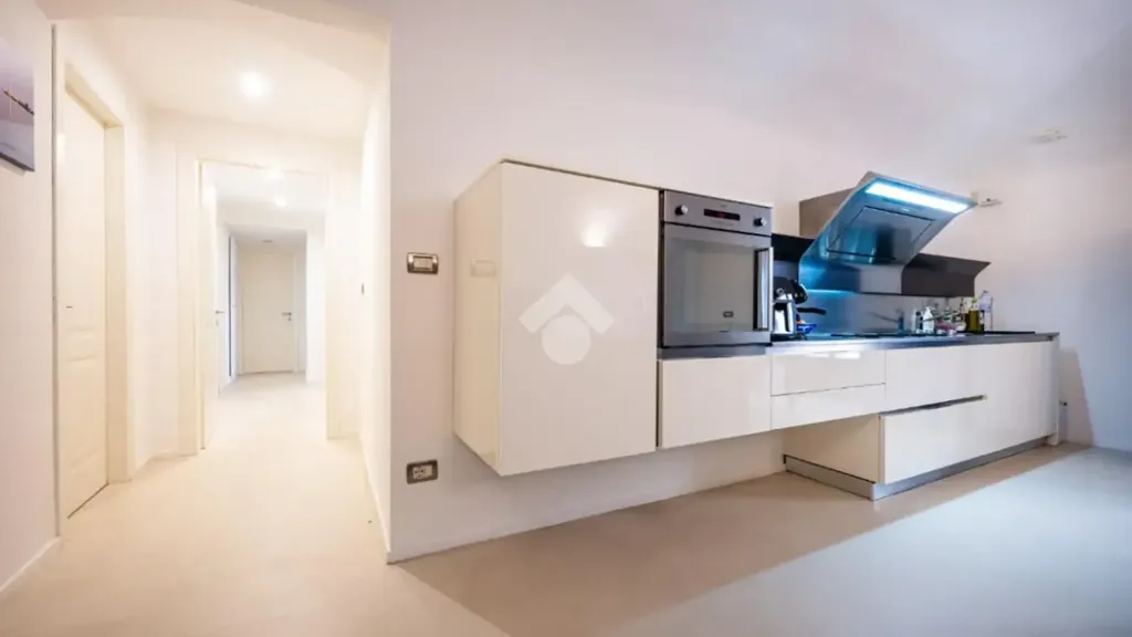 Cuisine - Rustic 3-Bedroom Apartment in Saluzzo