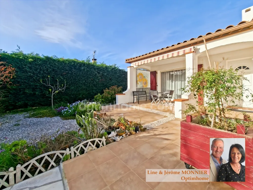 Terrace - 3-Faced Villa with Workshop in Trouillas