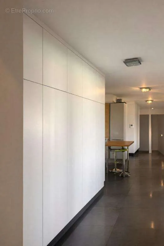 Ingresso - Traversant Flat with Balconies in Roanne