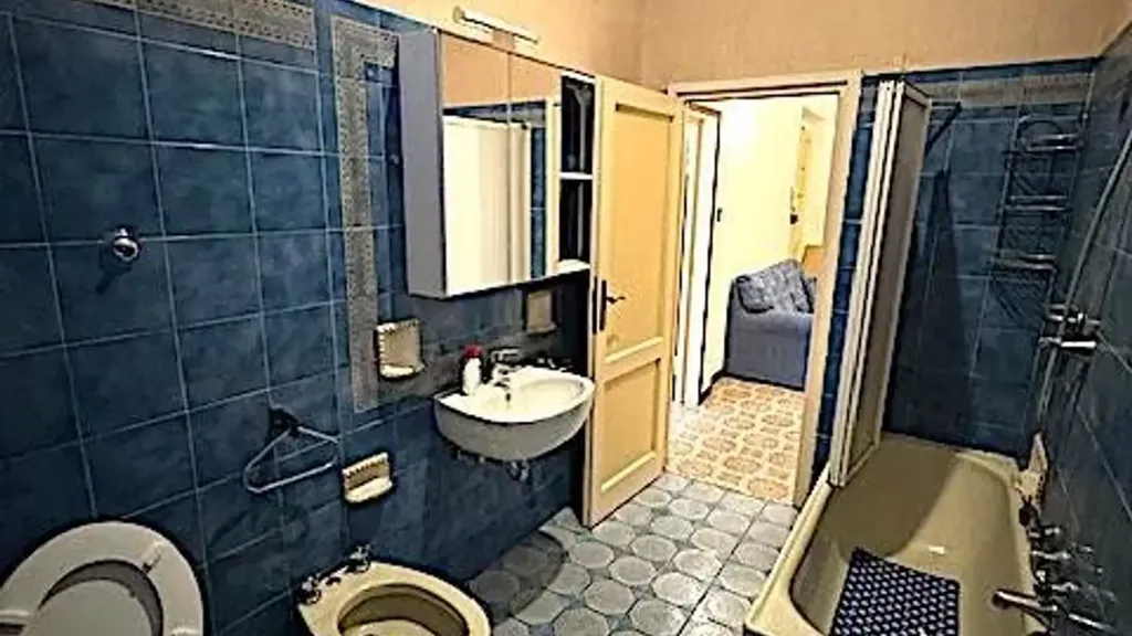 Salles de bain - 4-Bedroom Apartment with Balcony in Florence