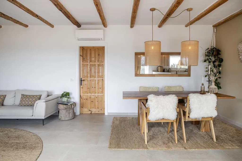 Salle à manger - Renovated Villa with Sea View in Vall-Llobrega