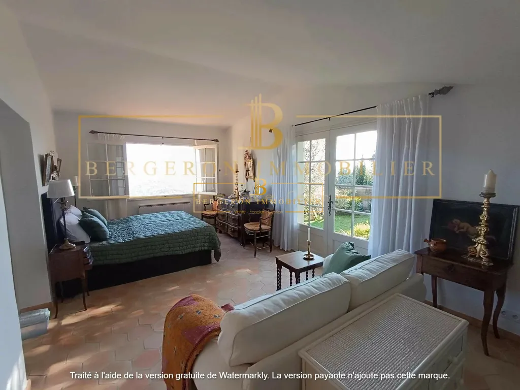 Chambres - Villa avec Vue Panoramique et Piscine au Tignet