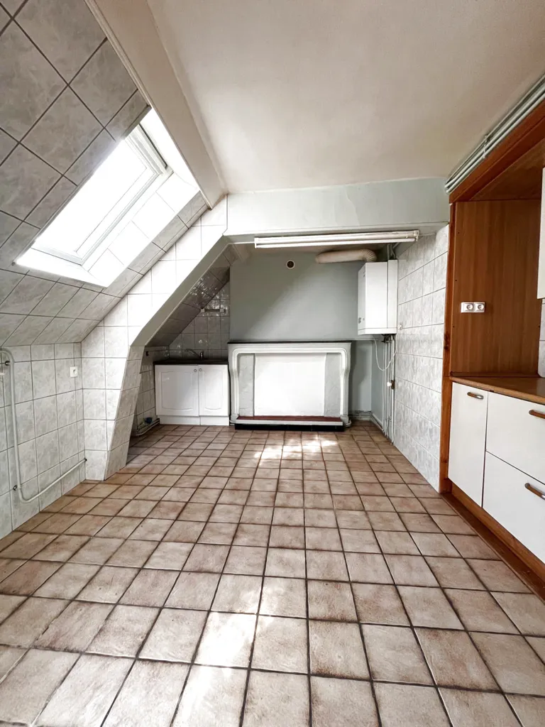 Pièces - Appartement Mansardé avec Vue Panoramique à Avallon