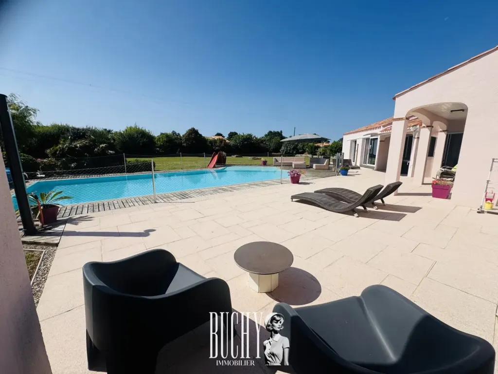 Piscine - Villa avec Piscine à Château d'Olonne