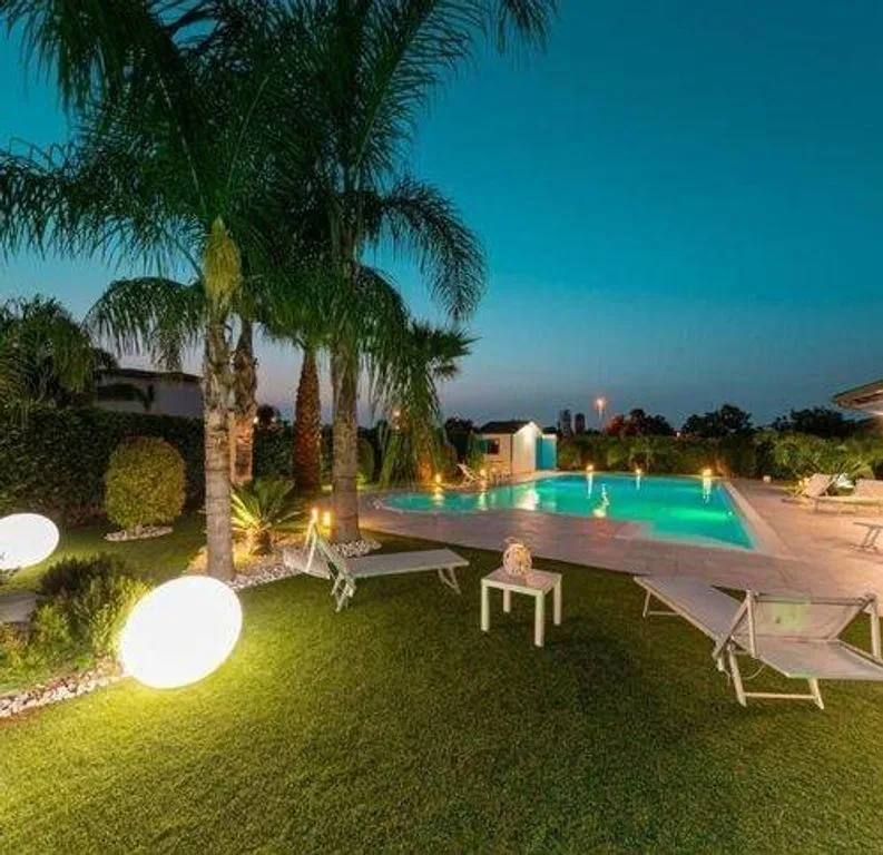 Piscine - Luxury Villa with Pool in Campofelice di Roccella