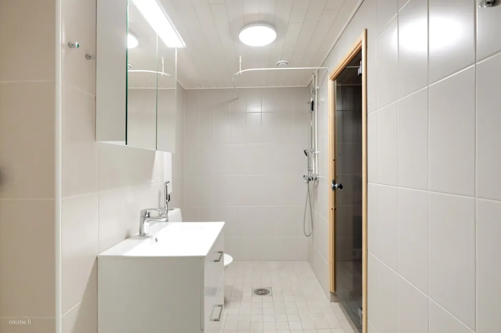 Salles de bain - Two-Room Flat with Sauna in Myyrmäki