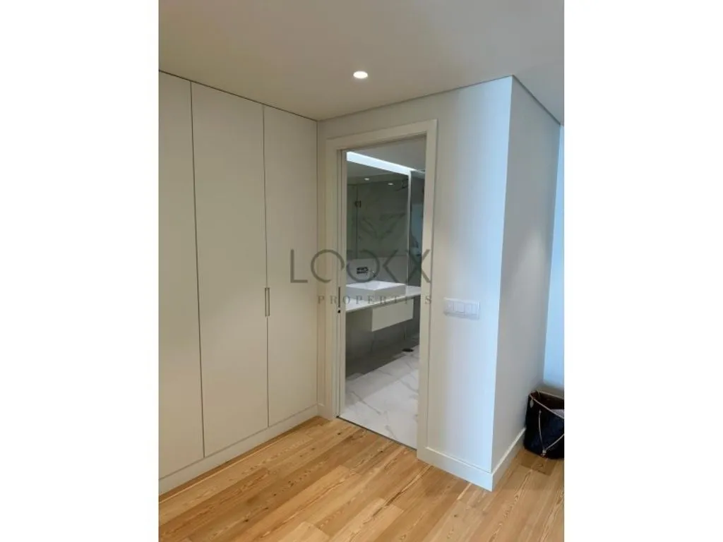 Pièces - Luxury Duplex with Pool in Lisbon