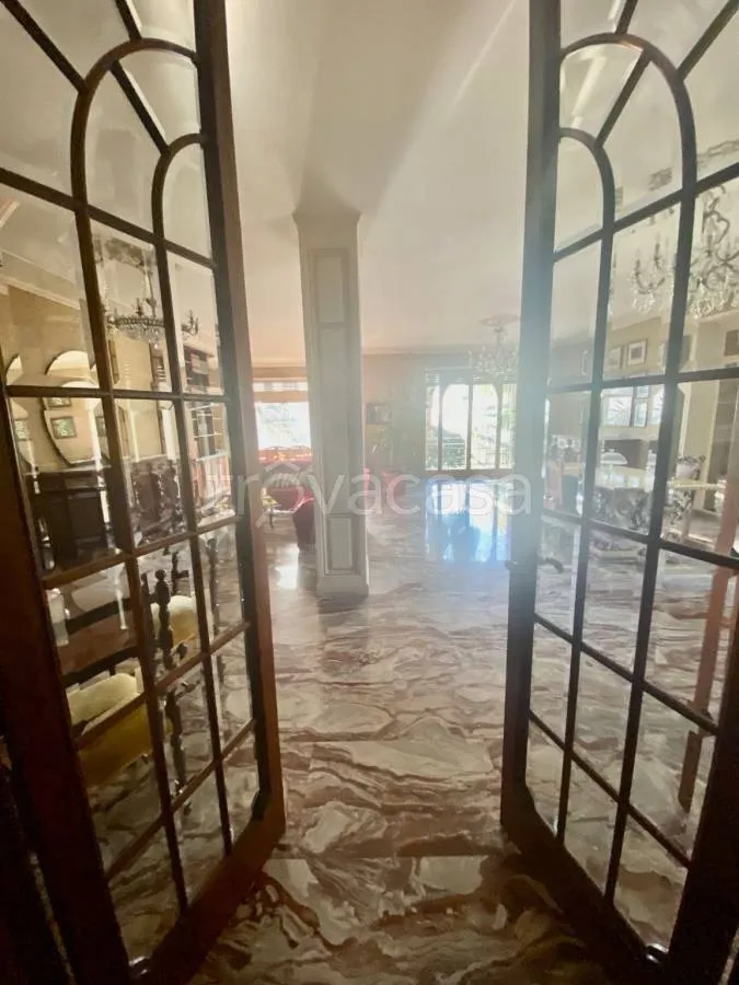 hallway_entrance