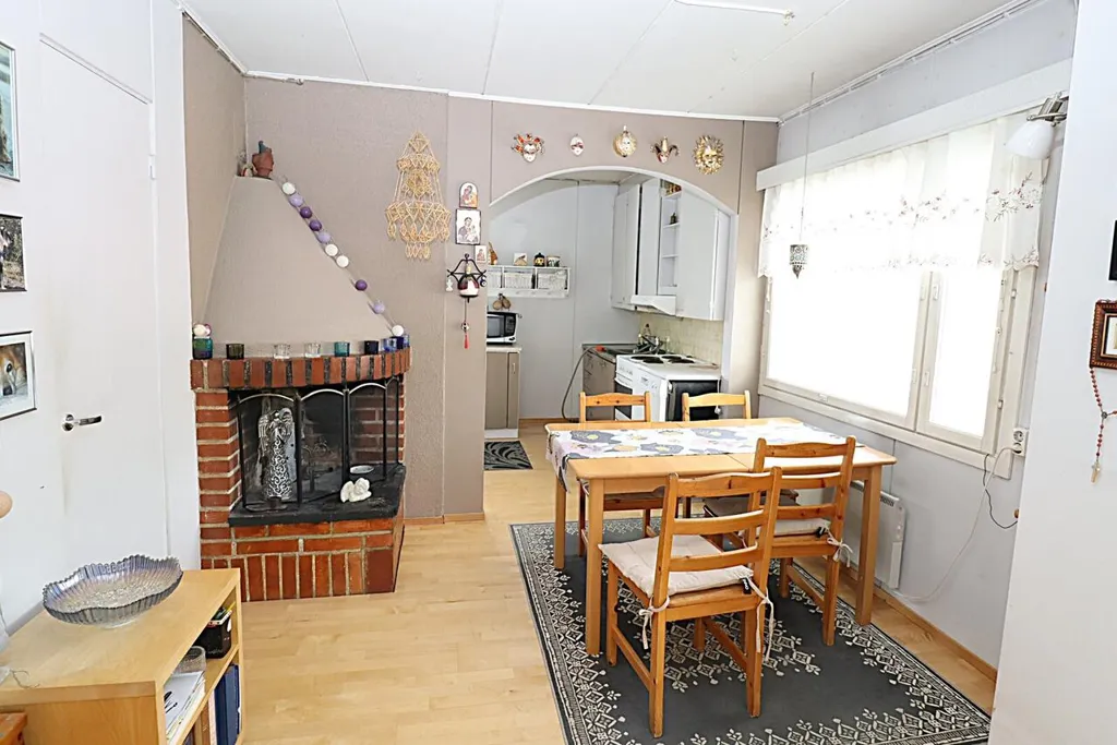 Salle à manger - Rear-Facing House with Sauna in Finland