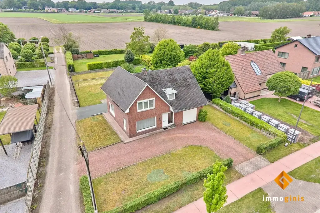Õhuvaade - Spacious House with Green View in 10a17ca Plot