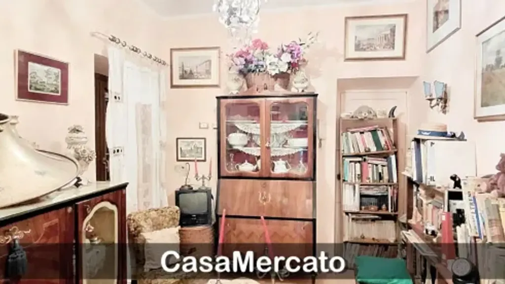 Elutuba - Quadrilocale with Courtyard in Rocca di Papa