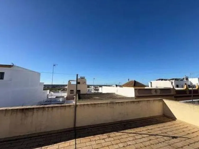 Terrasse - Terraced House with Balcony in Urban Core