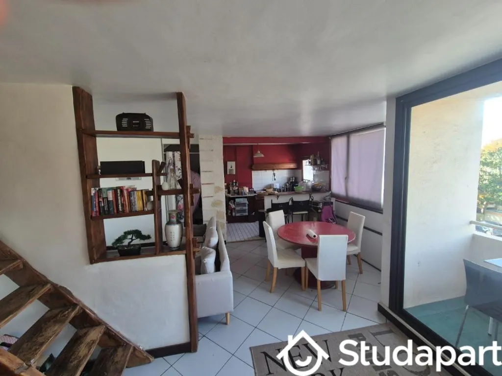 Séjour - Chambre en Colocation avec Terrasse à la Peupleraie