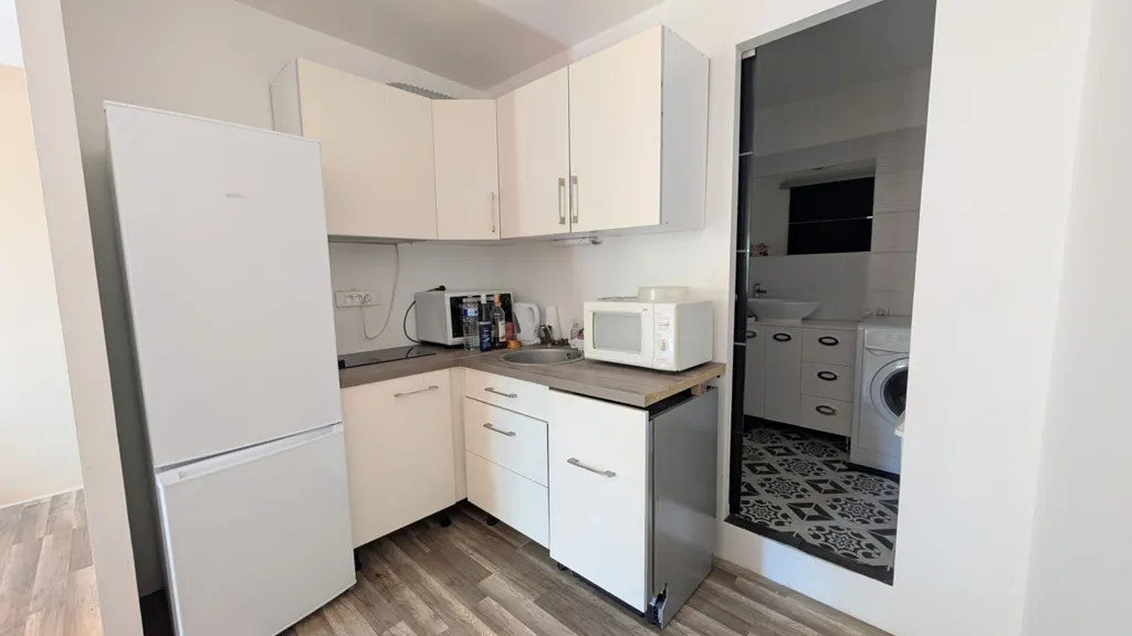 Köök - Studio with Secure Residence in Central Location