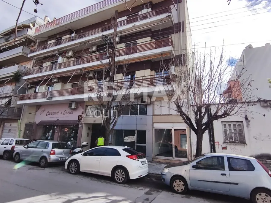 Esterno - Retail Unit with High Visibility in Volos