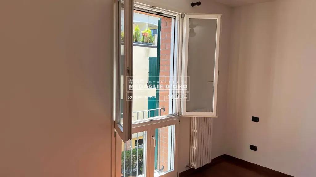 Pièces - Elegant Apartment with Terraces in Modena