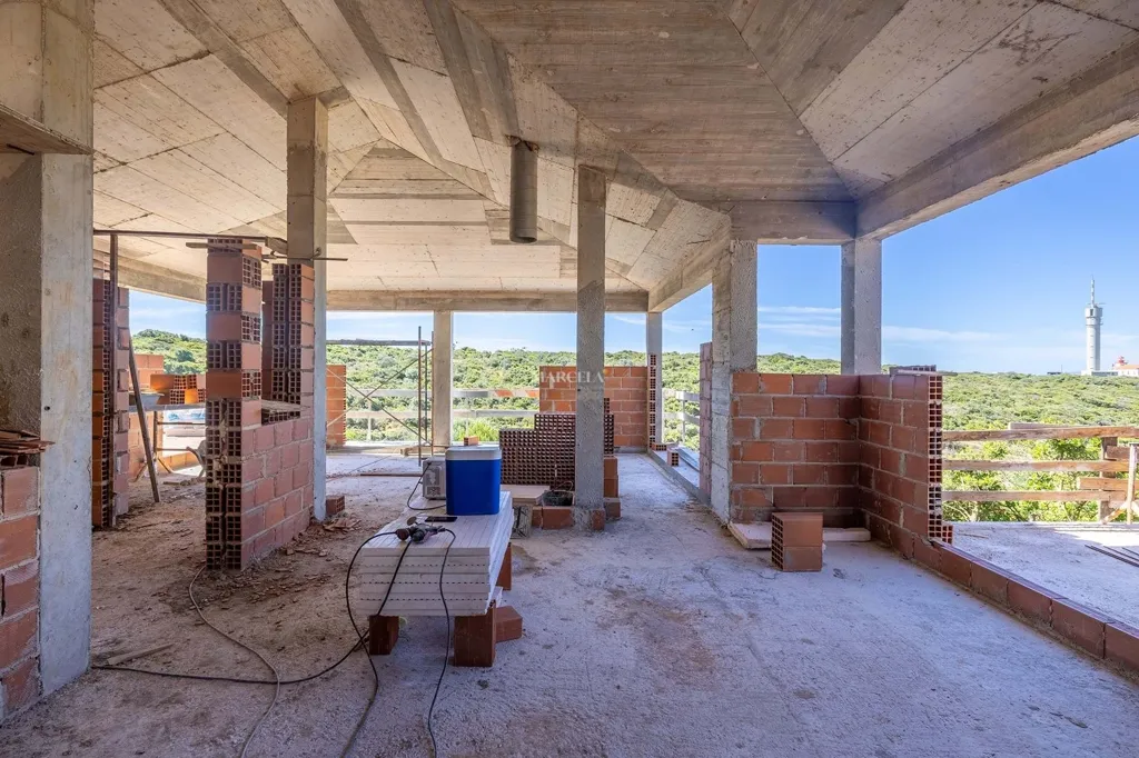 Toad - Beachfront Villa with Sea Views in Ferragudo