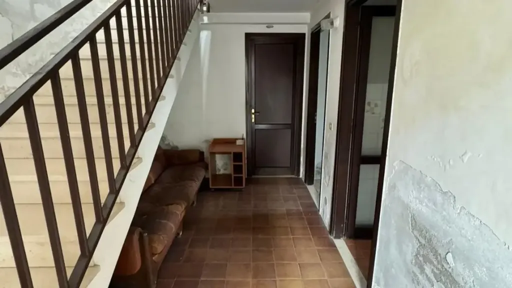 Pièces - Rustic Cottage for Renovation in Casale Monferrato