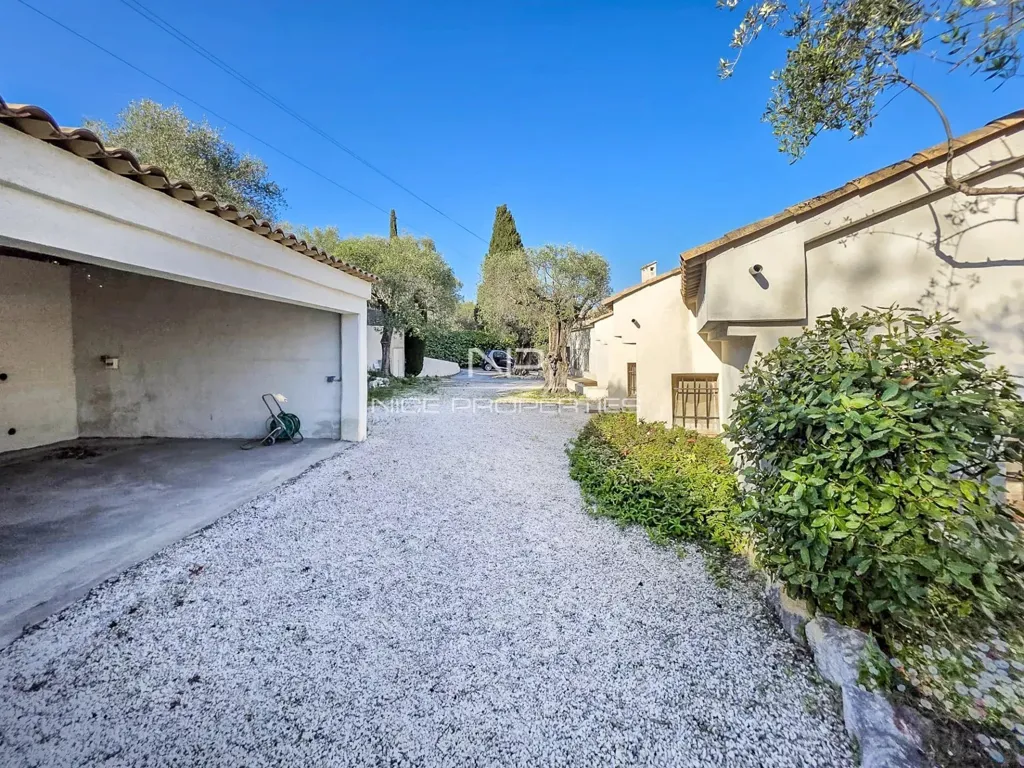 Extérieur - Villa avec Vue Montagne et Piscine à Giraud