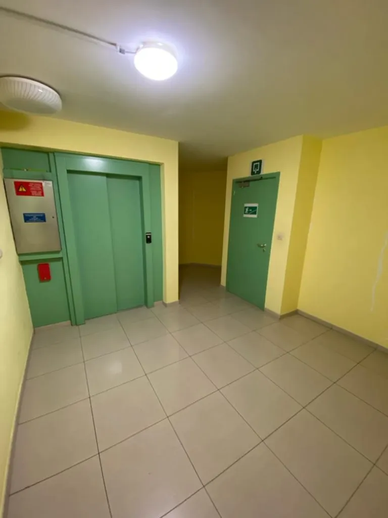 hallway_entrance