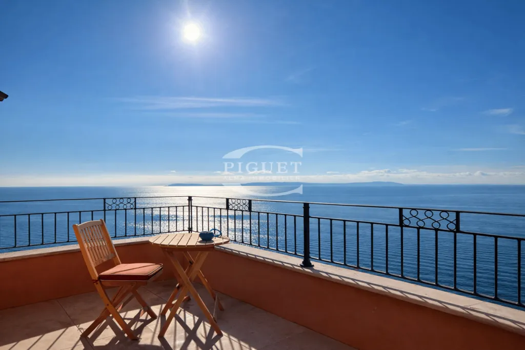 Terrass - Contemporary Villa with Sea Views near Saint-Tropez