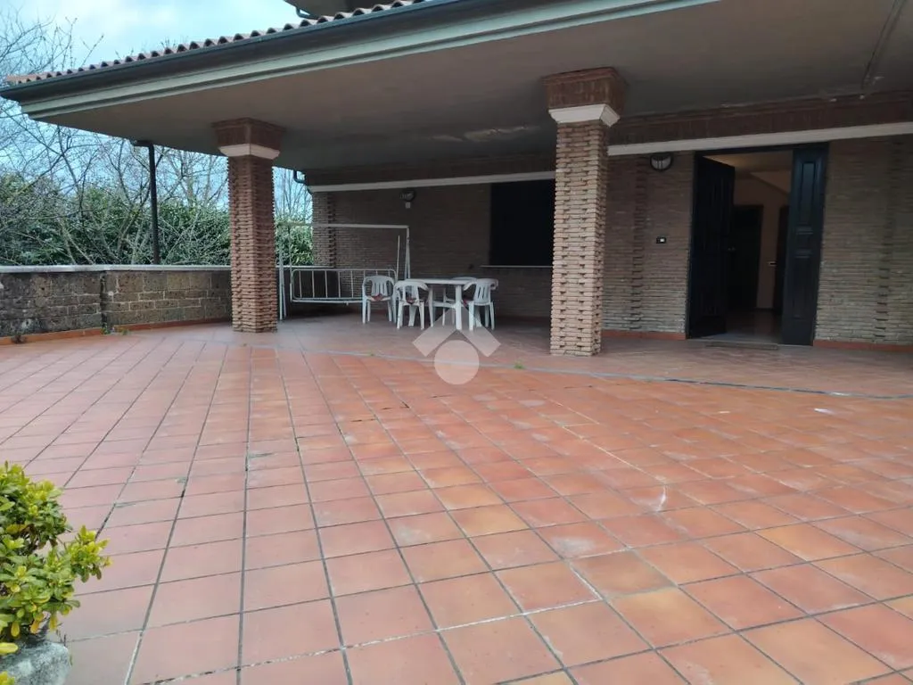 Terrass - Villa with Garden in Altavilla Irpina