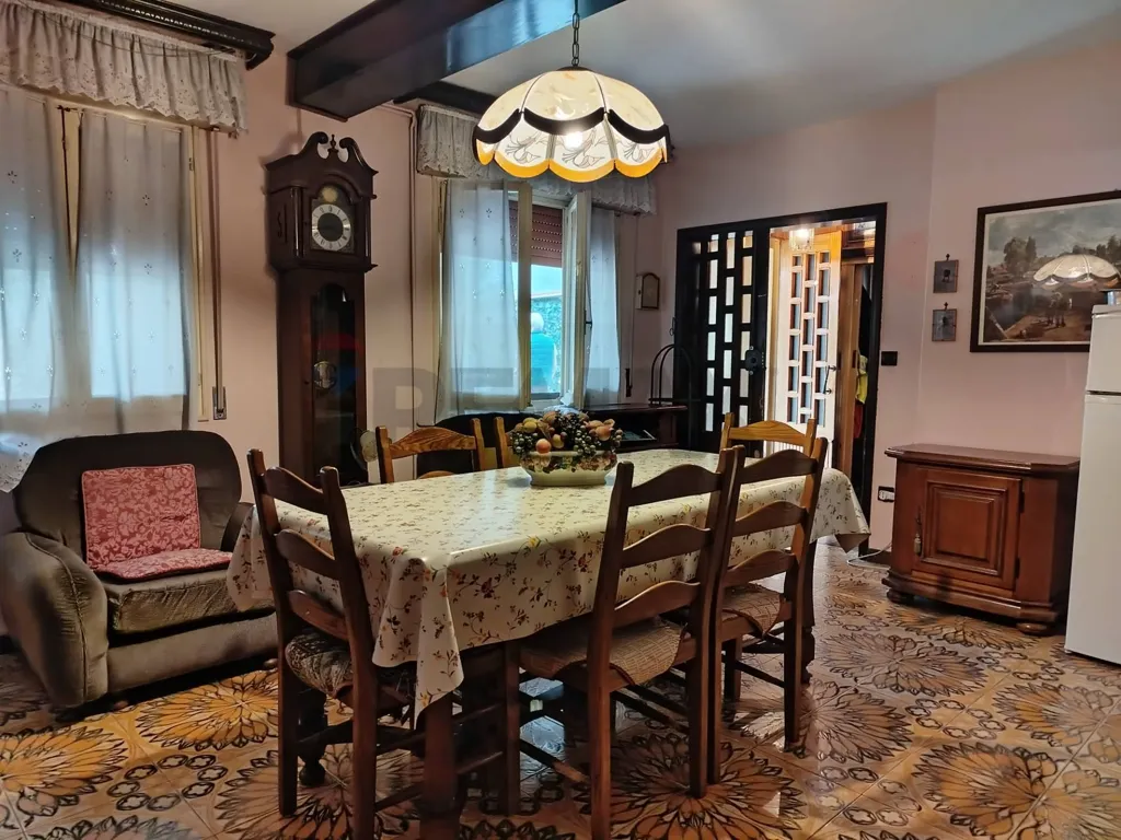 Söögituba - Bifamily Villa with Garden in Medolla