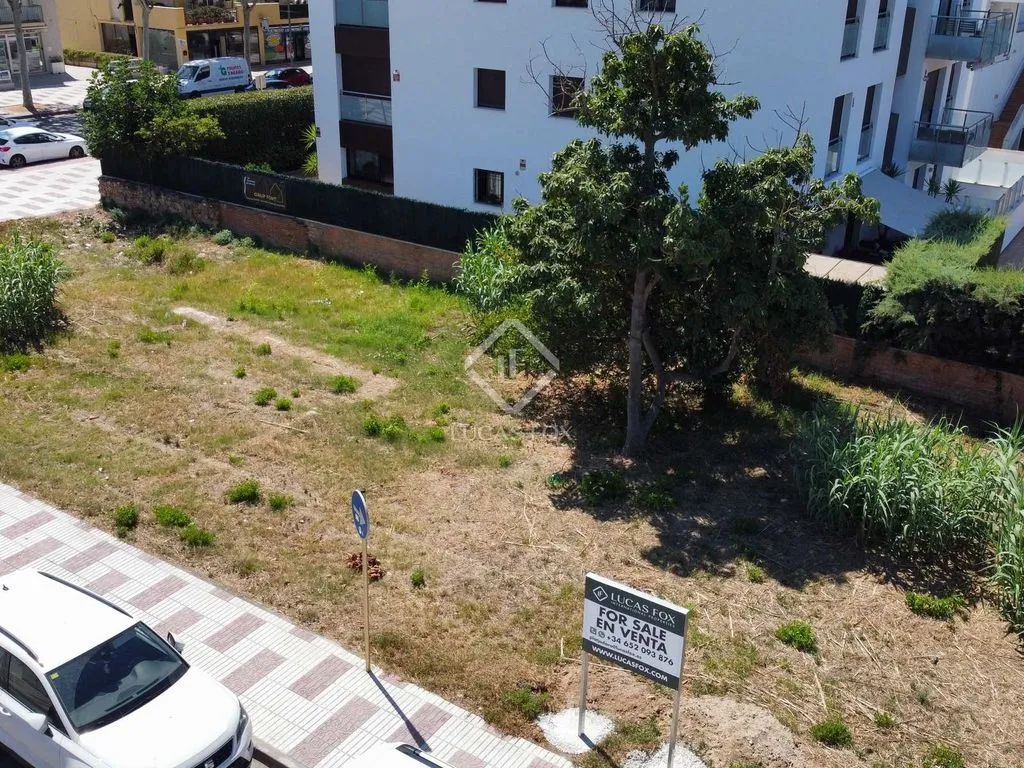 Õhuvaade - Corner Plot with Building Potential in S’Agaró